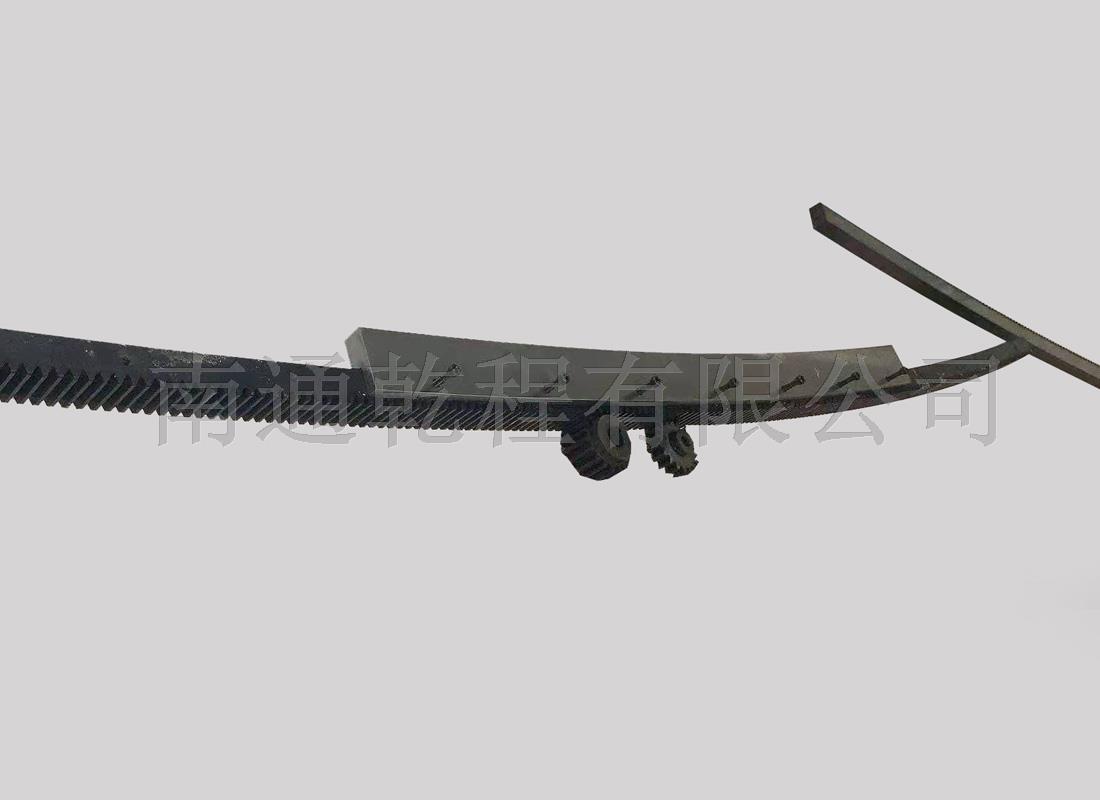 ֱ��18m�⻡�XȦ���Dʾ��һ���ݣ���(sh��)�tƴ��һ����(g��)Ȧ��